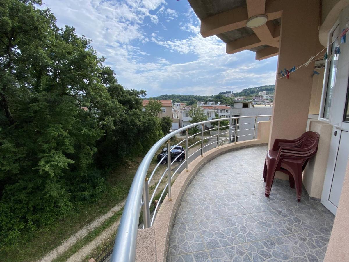Guest House Koliqi - Hotel & Apartments Ulcinj Bagian luar foto