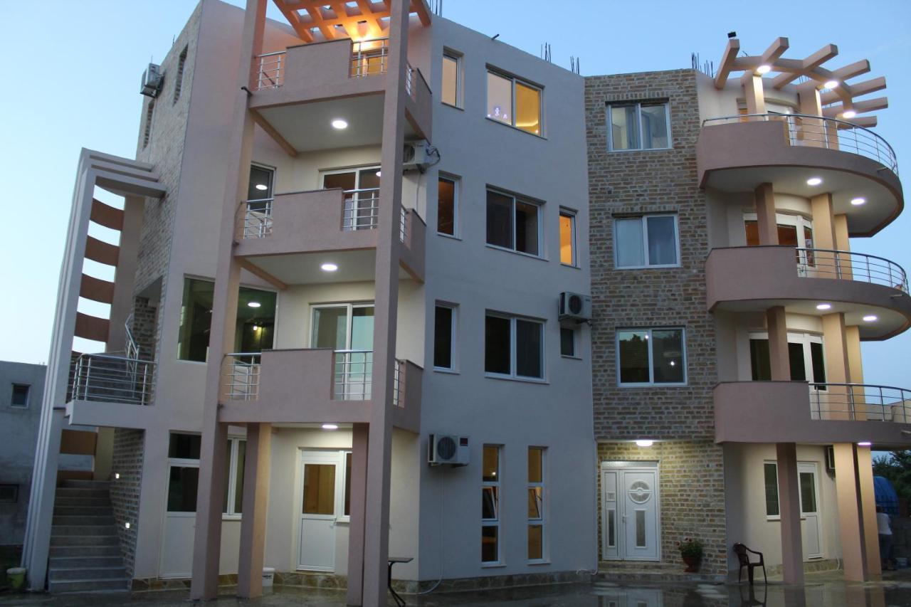 Guest House Koliqi - Hotel & Apartments Ulcinj Bagian luar foto