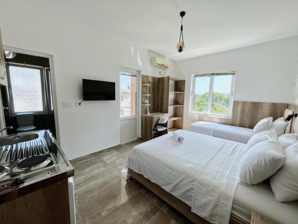 Guest House Koliqi - Hotel & Apartments Ulcinj Bagian luar foto