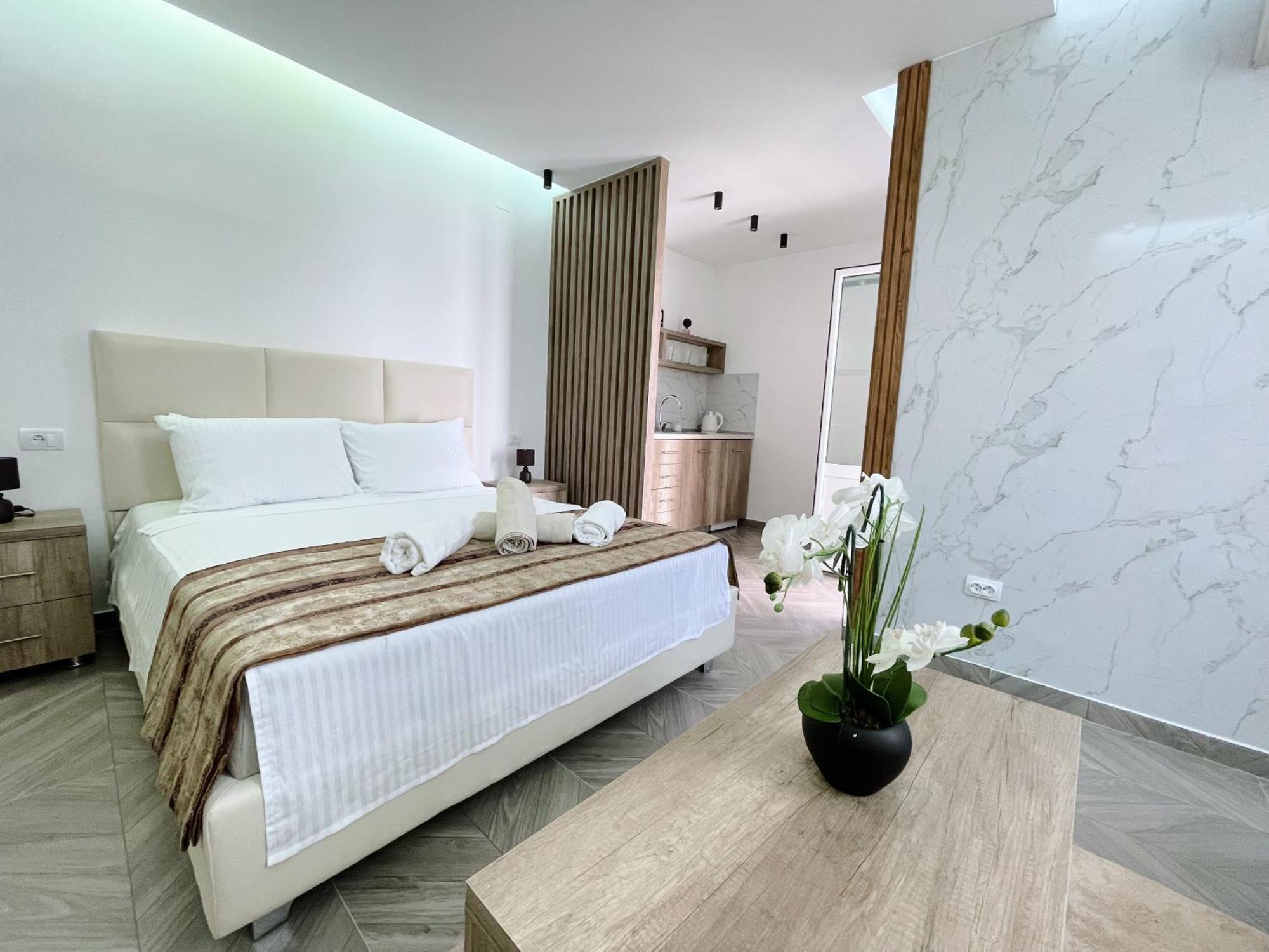 Guest House Koliqi - Hotel & Apartments Ulcinj Bagian luar foto