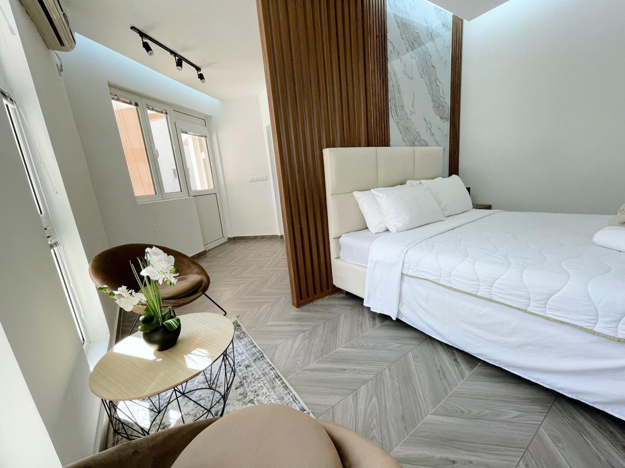 Guest House Koliqi - Hotel & Apartments Ulcinj Bagian luar foto