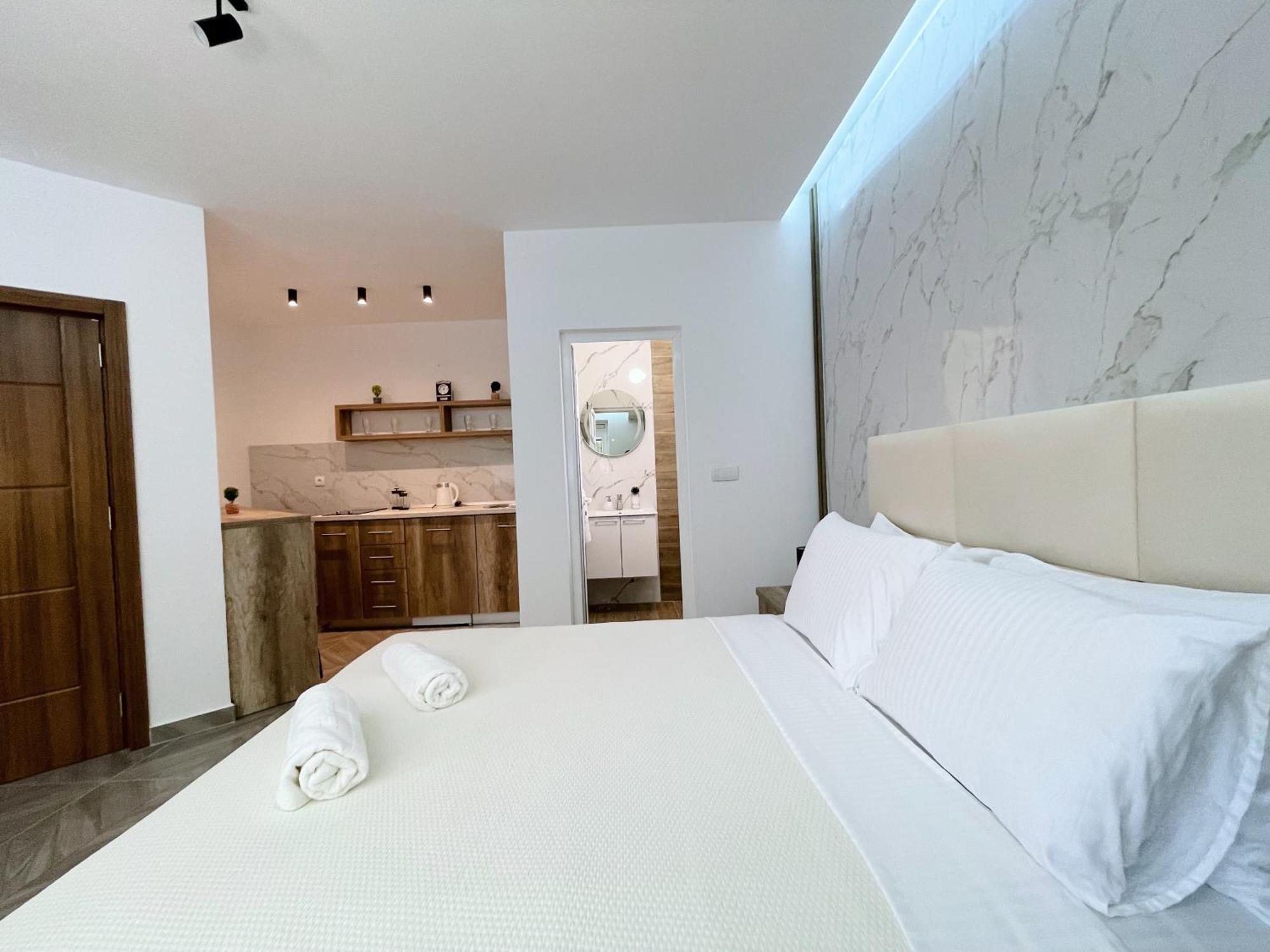 Guest House Koliqi - Hotel & Apartments Ulcinj Bagian luar foto