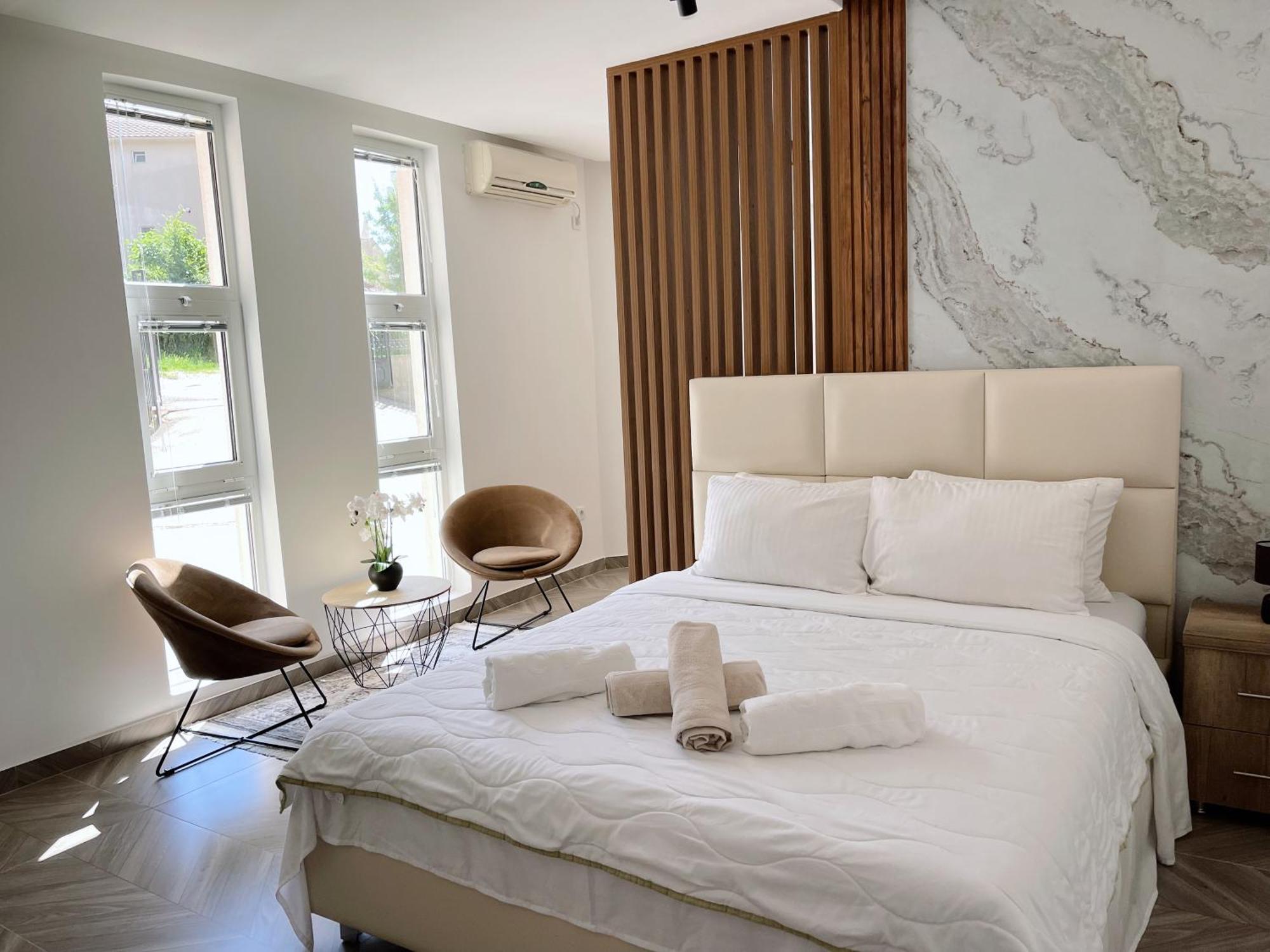 Guest House Koliqi - Hotel & Apartments Ulcinj Bagian luar foto